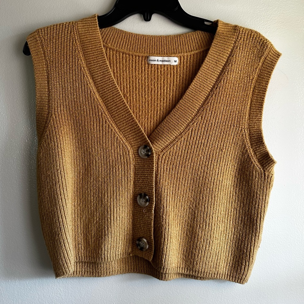 Camel Knit Button-down sweater Vest